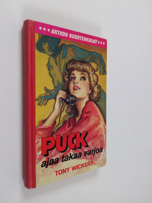 Tony Wickers : Puck ajaa takaa varjoa