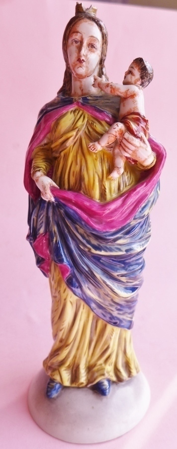 Figuuri Madonna posliinia korkeus 23cm