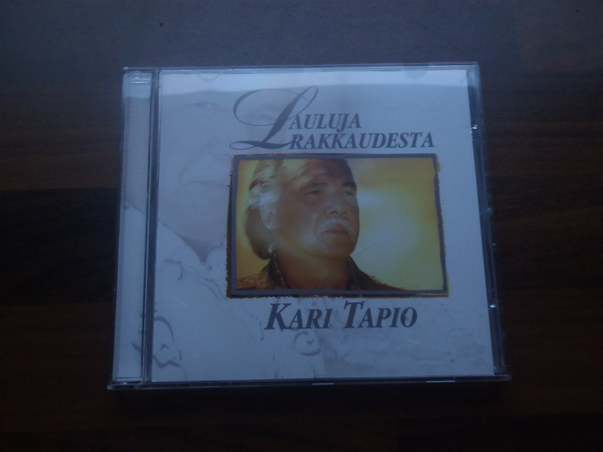 KARI TAPIO - LAULUJA RAKKAUDESTA . cd ( Hyvä kunto )