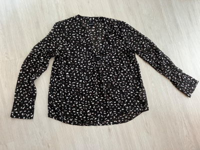 Gina Tricot  XL/44 uusi pusero