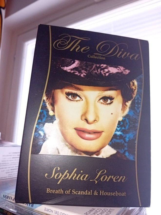 2dvd Diva collection Sophia Loren ( SIS POSTIKULU  )