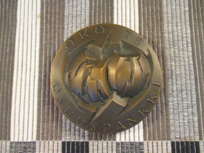 Osuuspankki OKO 75 V mitali 1977  /Terho Sakki-77.