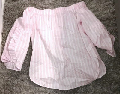 uudenveroinen off shoulder -pusero M