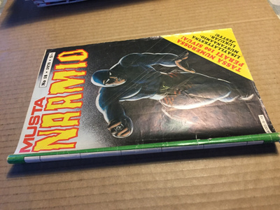 MUSTANAAMIO 18/1979