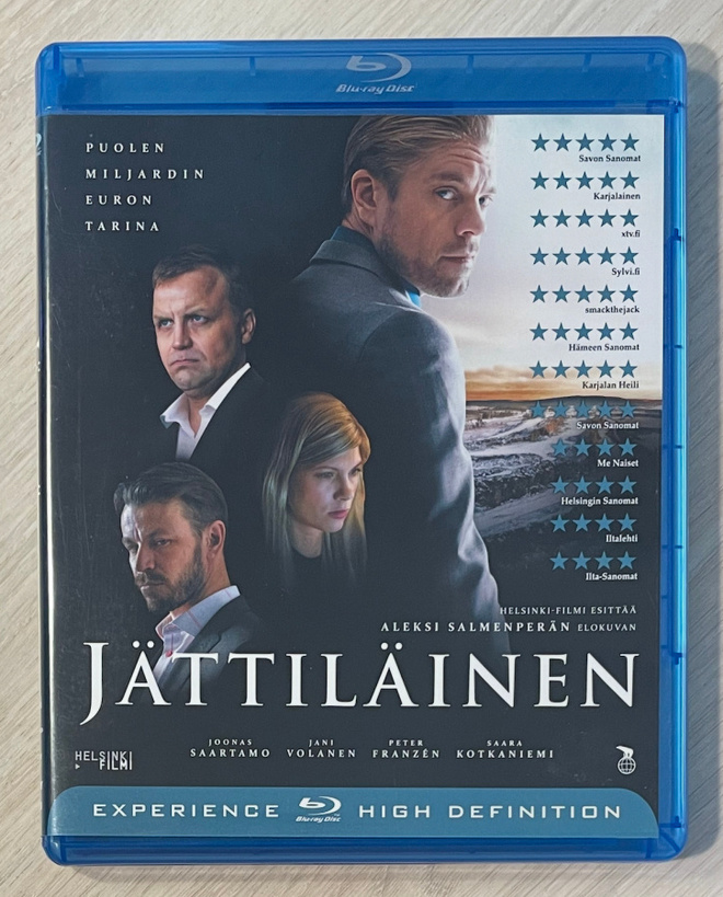 Aleksi Salmenperä: JÄTTILÄINEN (2016) Joonas Saartamo
