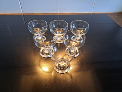 Snapsilasi,Seitsemän aurinkoa, Iittala