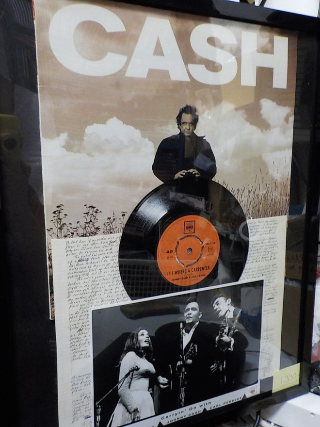 JOHNNY CASH TAULU KOLMELLA NIMMARILLA !