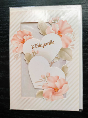 Onnittelukortti kihlaparille