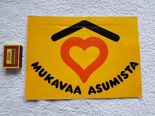 MUKAVAA ASUMISTA ISO VANHA TARRA