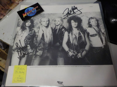 MCAULEY SCHENKER GROUP INSERTTI  KAHDELLA NIMMARILLA
