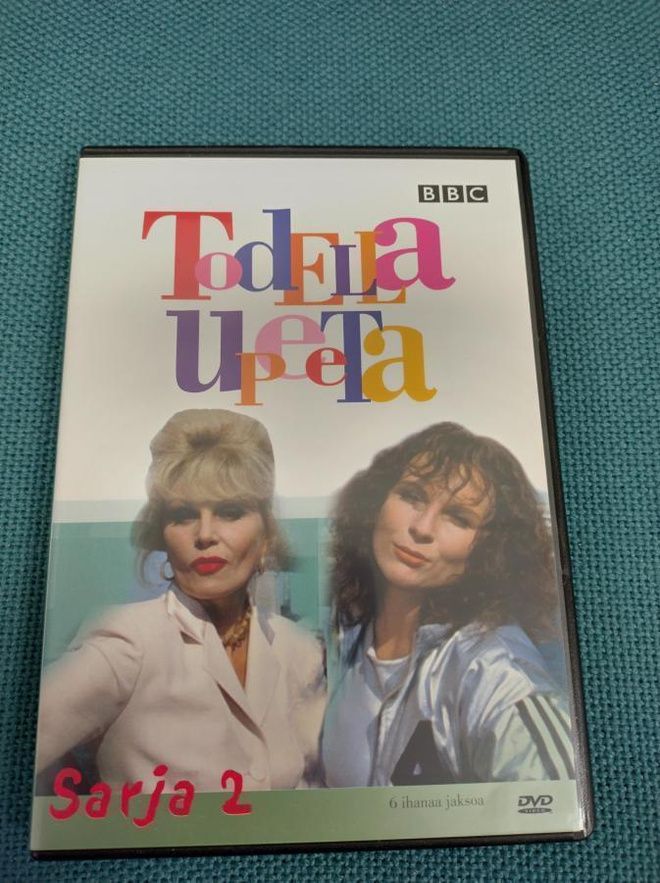 TODELLA UPEETA, 2-kausi (Joanna Lumley)***