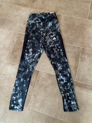 URHEILUTRIKOOT koko XS Adidas Uudet