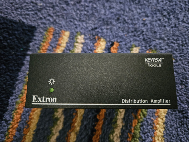 Extron MDA 3SV videojakovahvistin