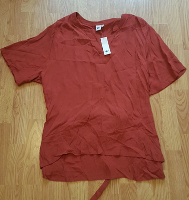 Uusi vaatepaketti koko XL sis.4 kpl