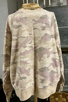 OLD NAVY easy vintage pink camo kuosi college M