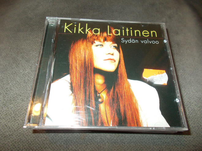 CD KIKKA LAITINEN ** SYDÄN VALVOO **