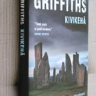 Elly Griffiths : Kivikehä ( 1.p. 2022 ) - pikkukuva 1