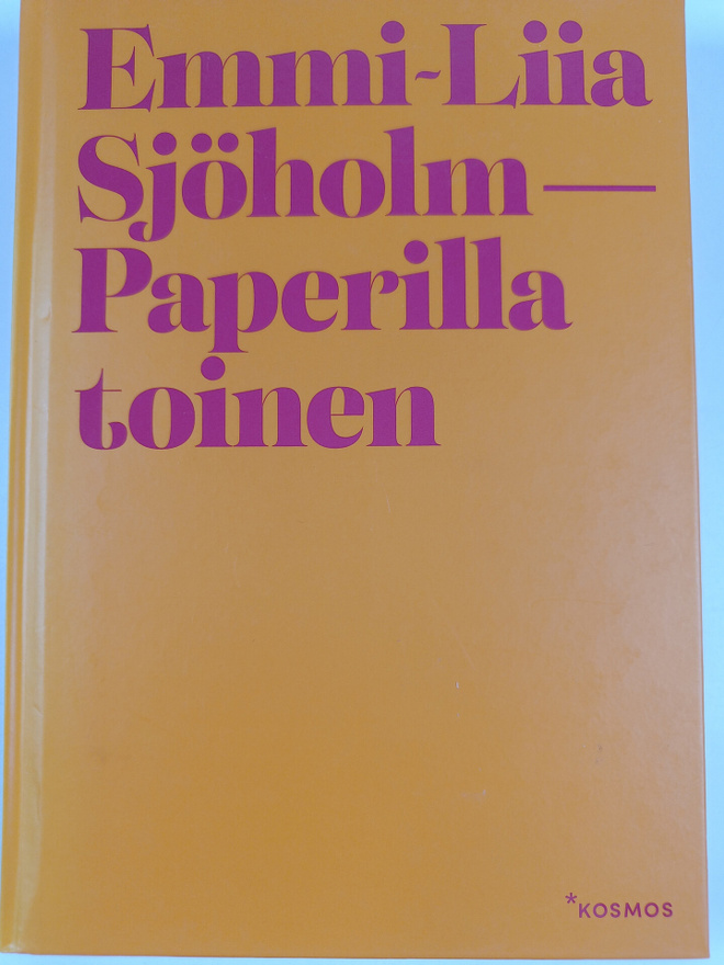 Emmi-Liia Sjöholm : Paperilla toinen
