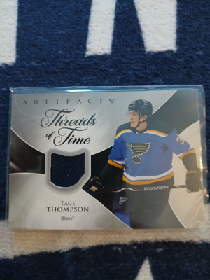 Tage Thompson - paitakortti / Blues