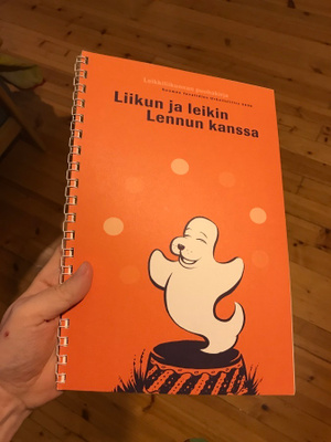 Liikun ja leikin Lennun kanssa (kuv Petteri Tikkanen)