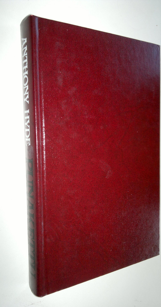 Anthony Hyde : Punakettu