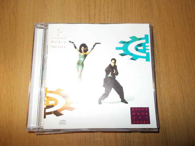 CD C+C MUSIC FACTORY ** GONNA MAKE YOU SWEAT **