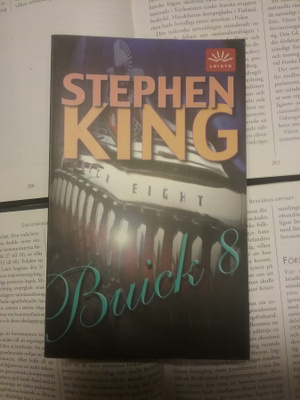 Stephen King - Buick 8 (pokkari)