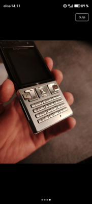 Sony Ericsson T700 matkapuhelin