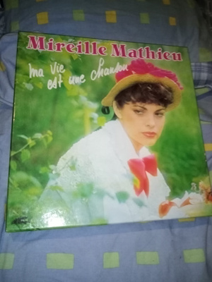 11LP BOX MIREILLE MATHIEU : MA VIE EST UNE CHANSON