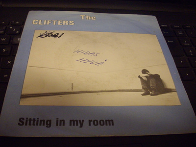 7" single : THE CLIFTERS : Sitting in my Room ( 1984 )