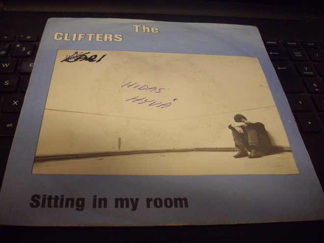 7" single : THE CLIFTERS : Sitting in my Room ( 1984 )