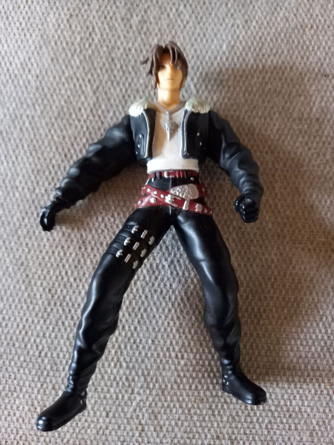 Squall Leonhart, Final Fantasy vintage figuuri 1990-luvulta