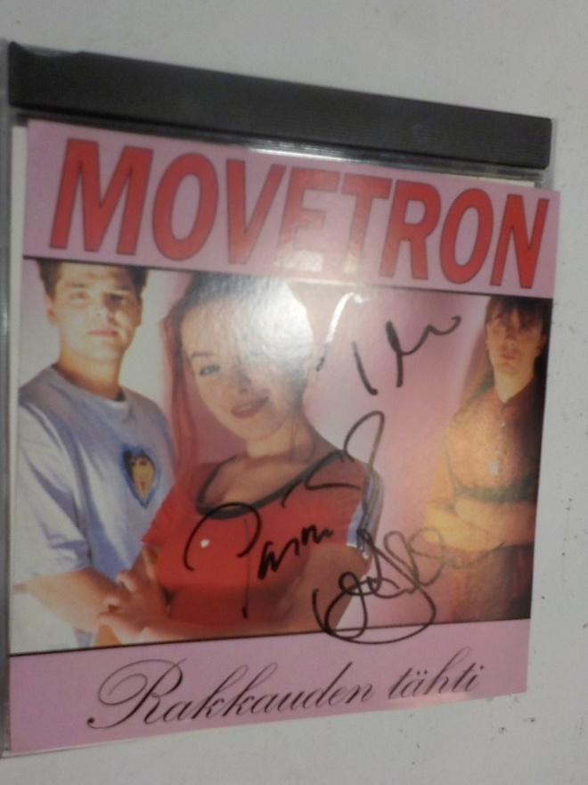 MOVETRON - RAKKAUDEN TÄHTI CDS KOLMELLA NIMMARILLA