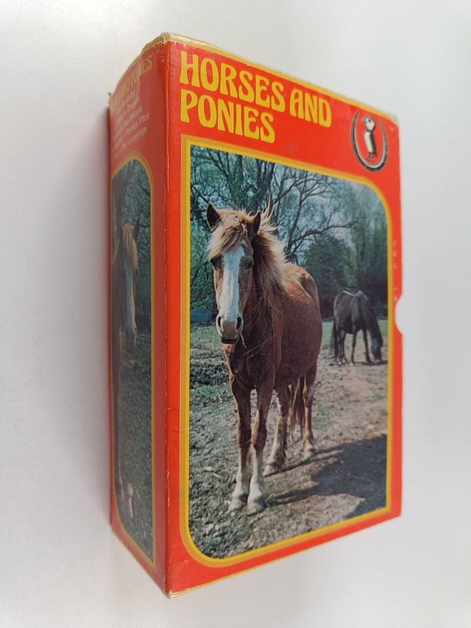 Catherine Cookson ym. : Horses and Ponies boxed edition :...