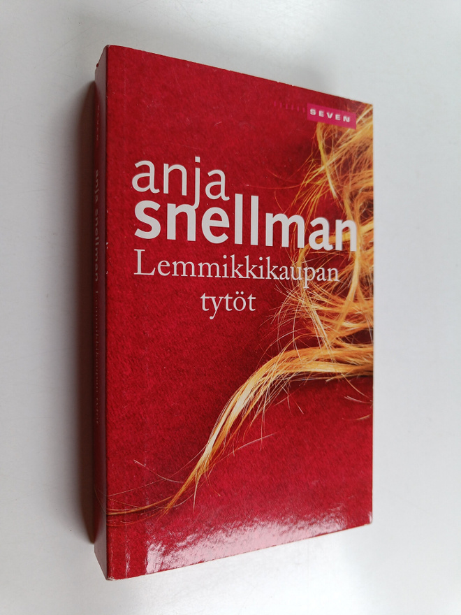 Anja Snellman : Lemmikkikaupan tytöt