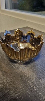Upea sisustuskulho,sarjasta ei tietoa