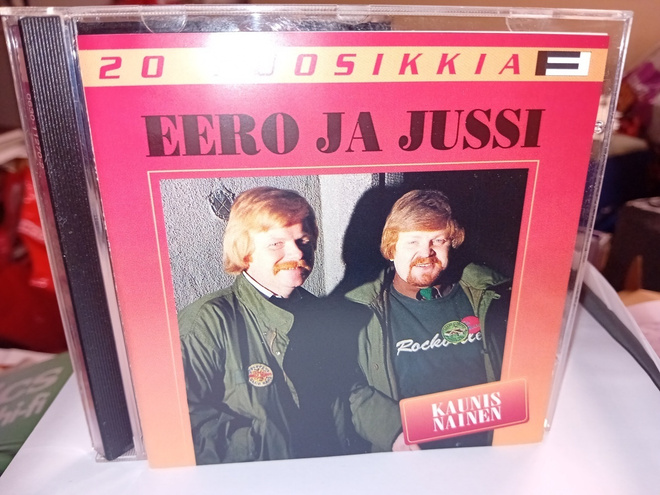 CD :  20 SUOSIKKIA : EERO JA JUSSI : Kaunis nainen