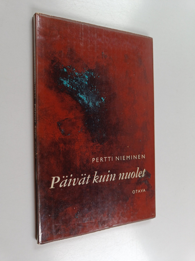 Pertti Nieminen : Päivät kuin nuolet