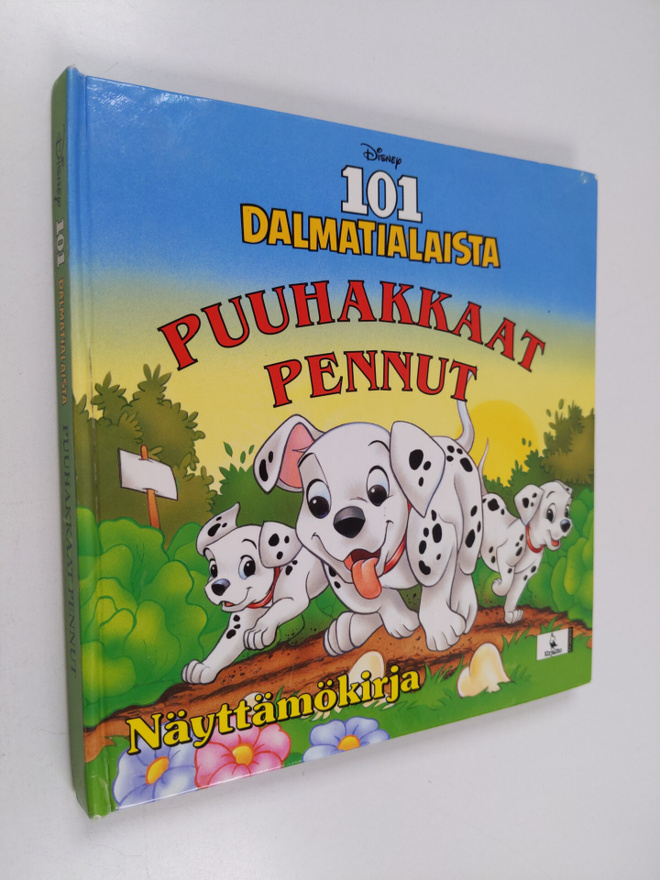 Puuhakkaat pennut : näyttämökirja