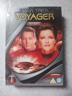 Star Trek Voyager kausi 1 UUSI