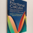 Keith B. Oldham : The fractional calculus : theory and ap... - pikkukuva 1