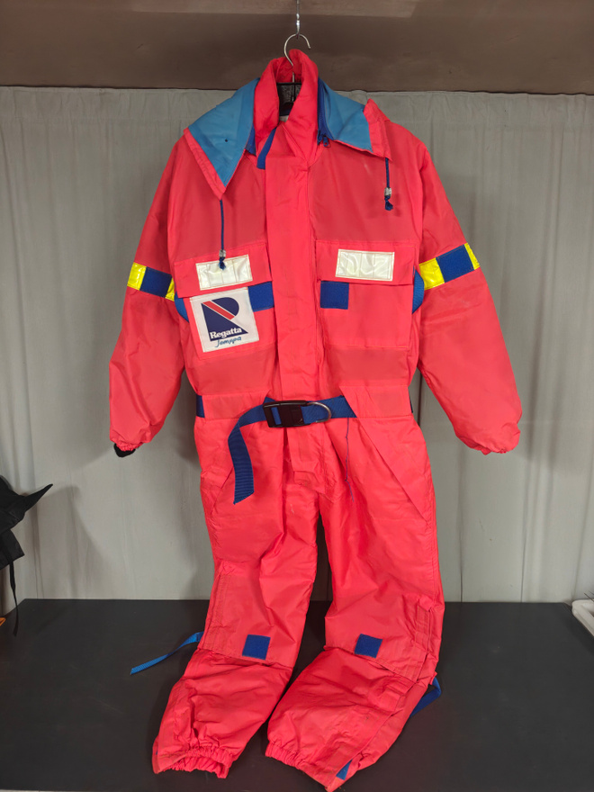 Regatta  Kelluntahaalari
