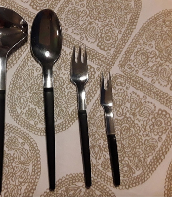 Fiskars BISTRO lusikka ja haarukat, kaikkia 1 kpl