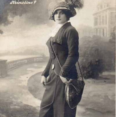 HAUTE COUTURE / Nainen housupuvussa - Henri Manuel. 1910-l.