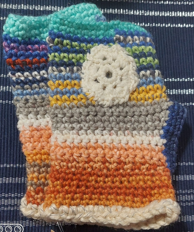 Alina´s Handmade käsin virkatut kämmekkäät moniväri