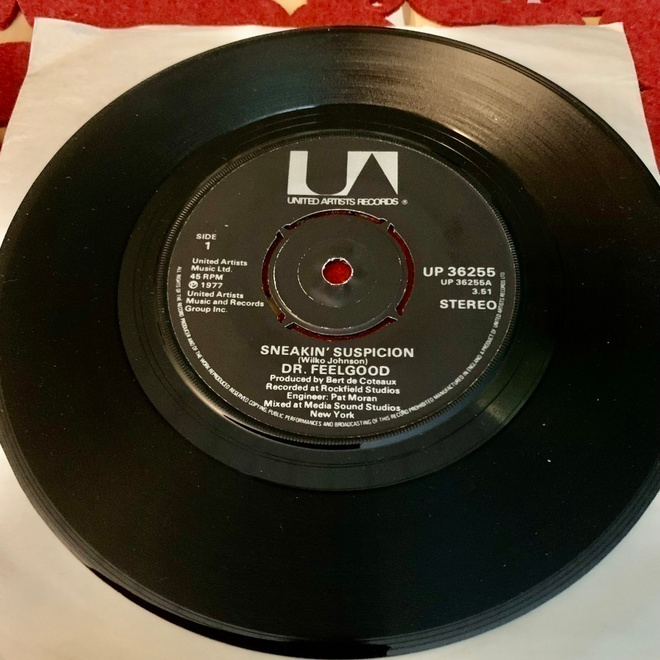 DR.FEELGOOD: Sneakin’ Suspicion * Lights Out * UK 1977