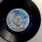 HOT CHOCOLATE :: CHANGING WORLD :: VINYYLI  7"    UK-1974 !! - pikkukuva 1