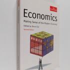 Economics : making sense of the modern economy - pikkukuva 1