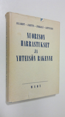 Erik ym. Allardt : Nuorison harrastukset ja yhteisön rakenne