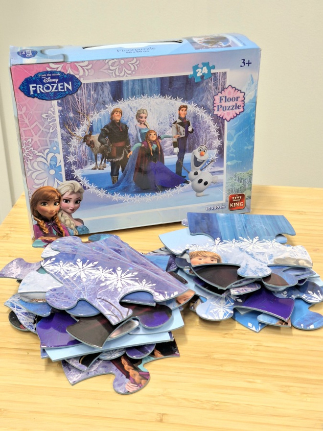 Frozen lattiapalapeli